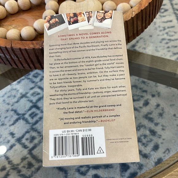 Kristin Hannah, Firefly Lane: A Novel - Picture 3 of 5